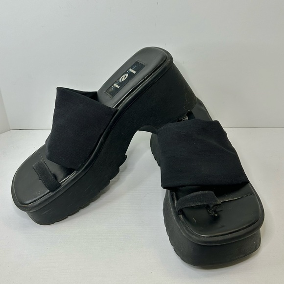 Lei Black Platform Sandals - Picture 3 of 16